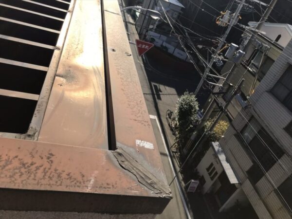 大阪市にて屋根修理〈笠木交換〉 施工前