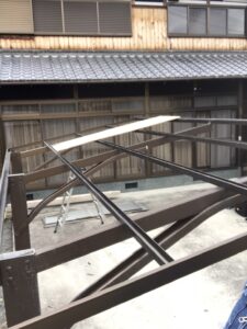 大阪市にて屋根修理〈ポリカ波板交換〉 施工前