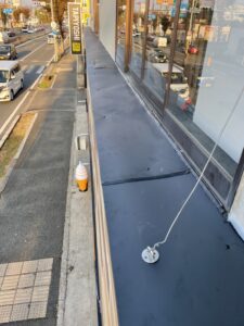 大阪府富田林市にて雨漏り修理〈店舗看板上板金施工〉 施工後